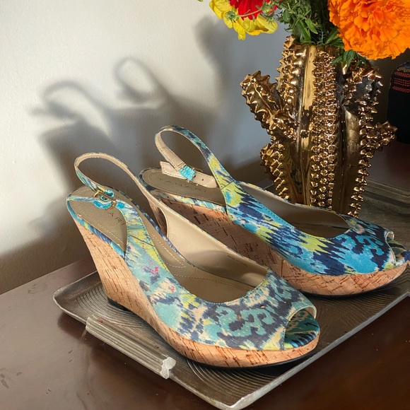 Tahari Taylor Peep Toe Wedges - Picture 5 of 9